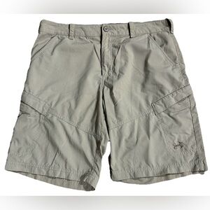 UNDER ARMOUR Men’s Heat-Gear Khaki Shorts Size 36